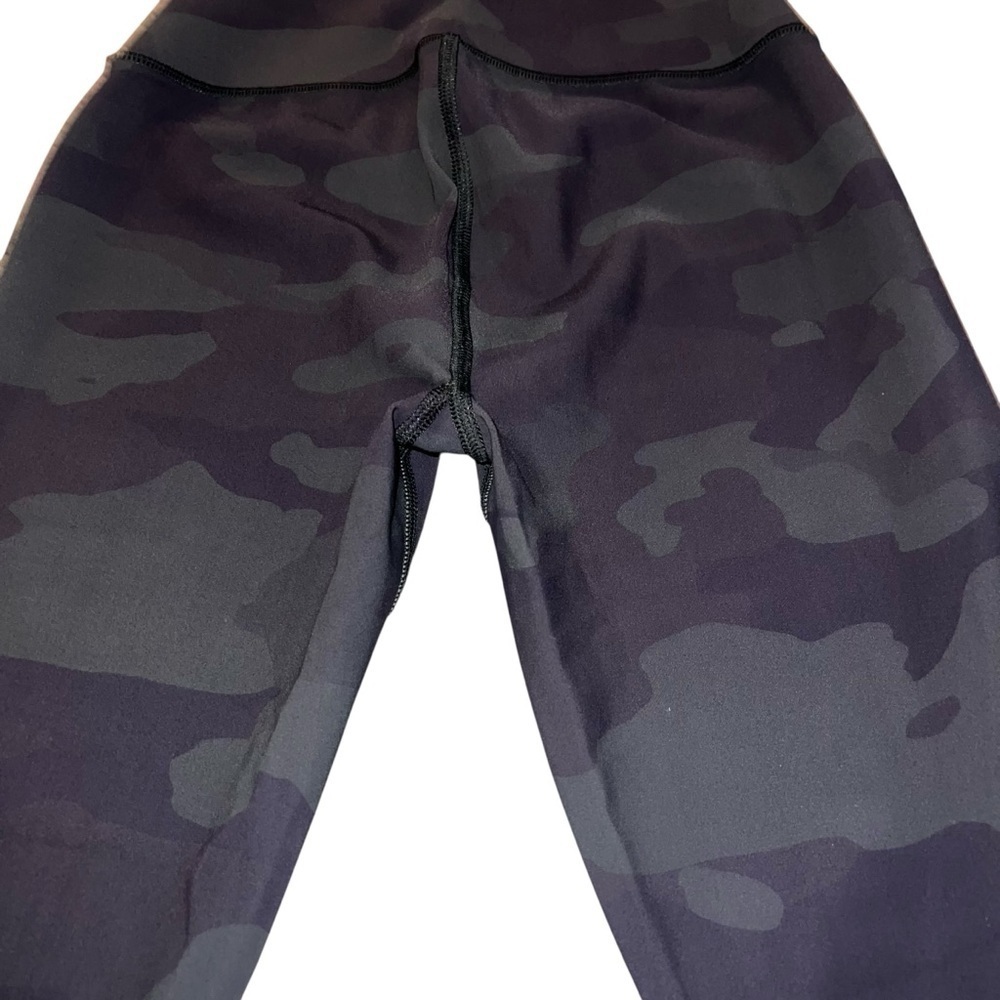 EUC ALO Yoga High-Waist Vapor Legging Hunter Camouflage Green XS X-Small - Picture 6 of 10